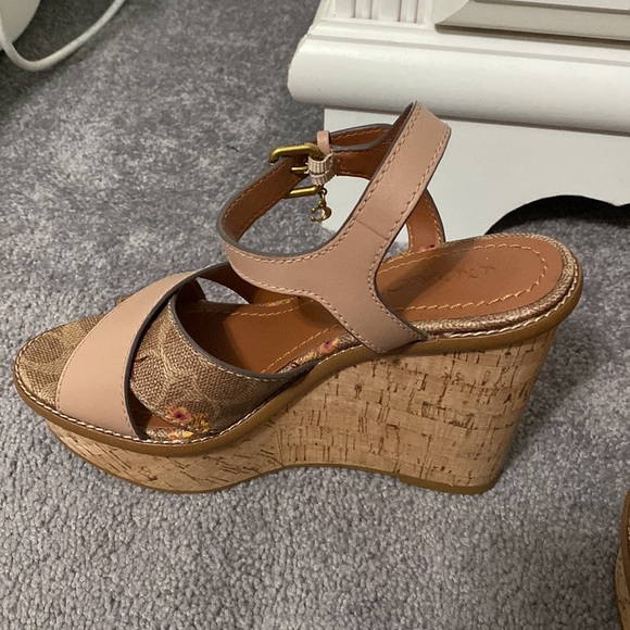 Coach wedge heels worn once. very good condition - Picture 2 of 10